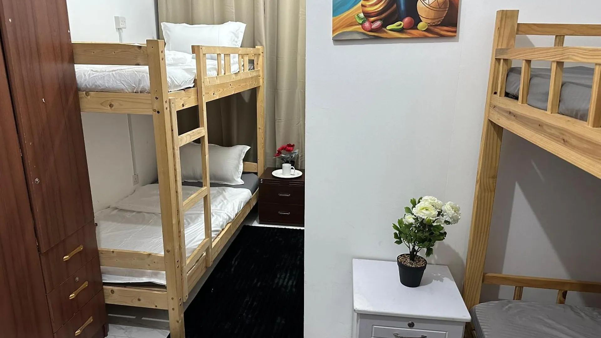 Hostel Abu Dhabi Center - Unique Bed Space